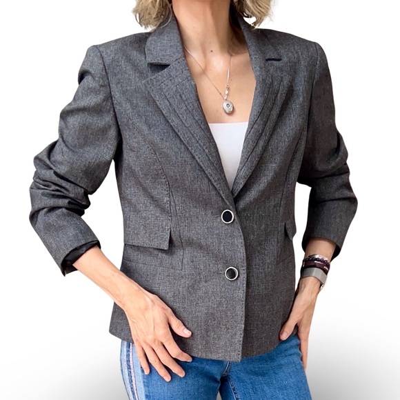 Women's Louben Grey with Godet on Back Size 8 - Picture 14 of 15